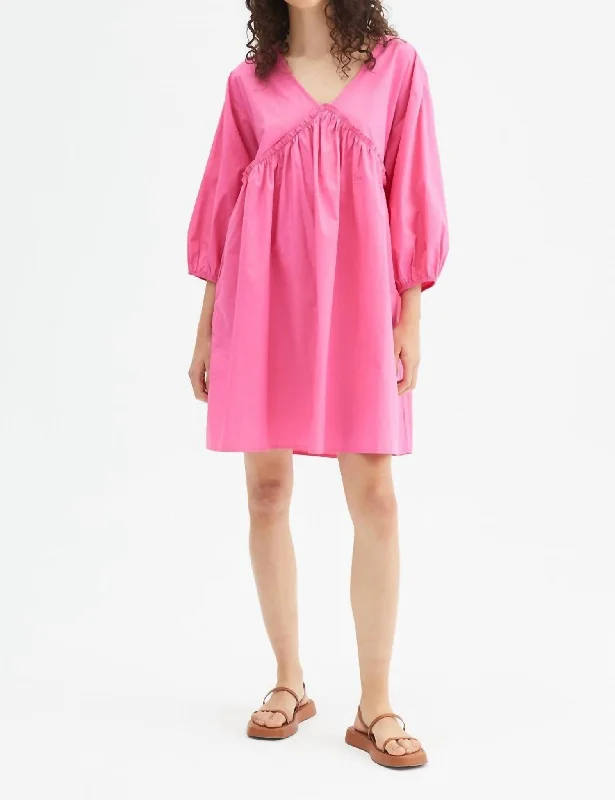 Unique Women's Fashion Pieces Short Oversized Dress With Three-Quarter Sleeves In Pink