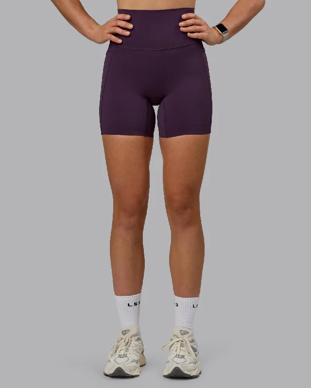 Season Sale Elixir Mid Shorts With Pockets - Midnight Plum