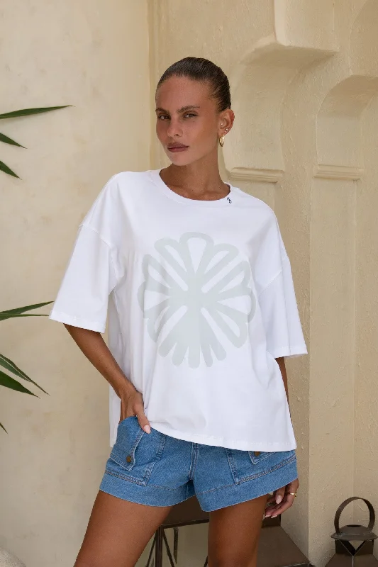 Women's Stylish Professional Garments Ella White Flower Graphic T-Shirt