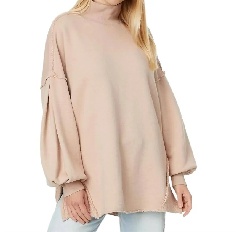 Classic Women's Fashion Wonderful Pullover In Winter Bloom