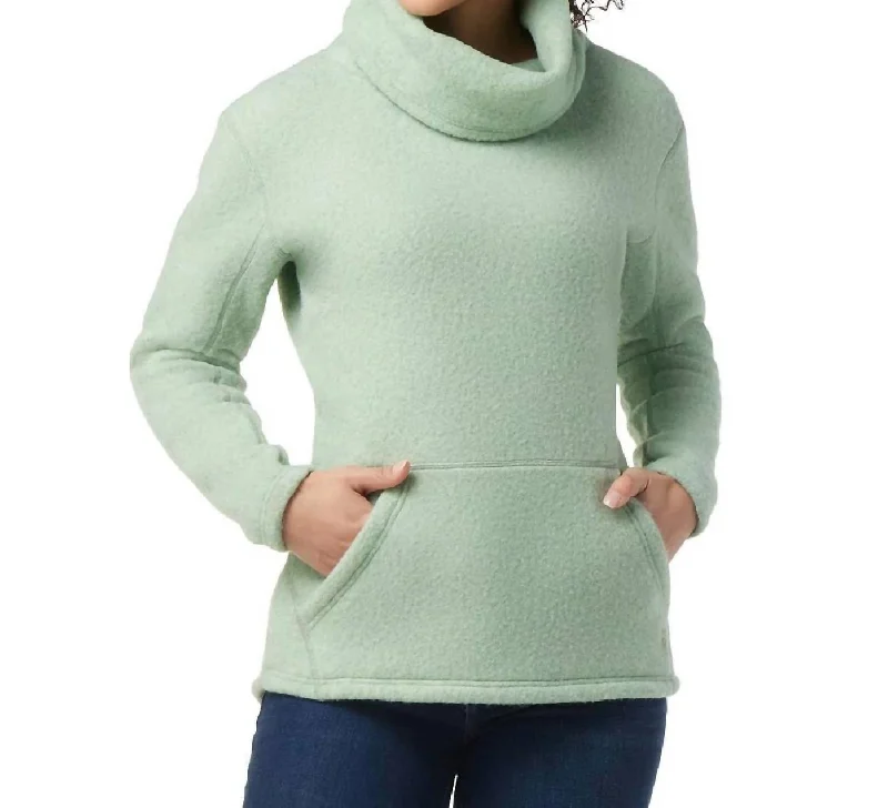 Laid-Back Elegance Hudson Trail Merino Wool Fleece Pullover In Light Jade