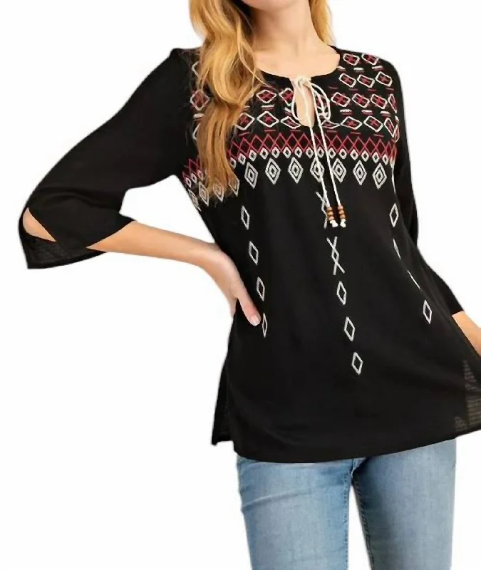 Trend Alert Geometric Print Top In Black