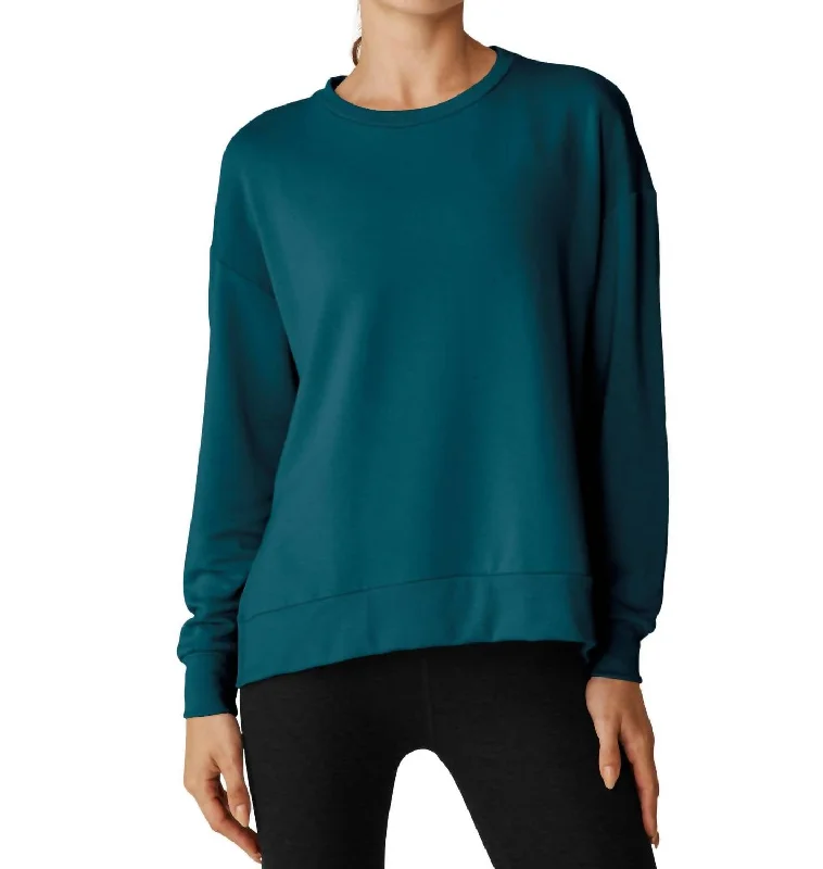 Fashion Essentials Off Duty Pullover In Majestic Blue