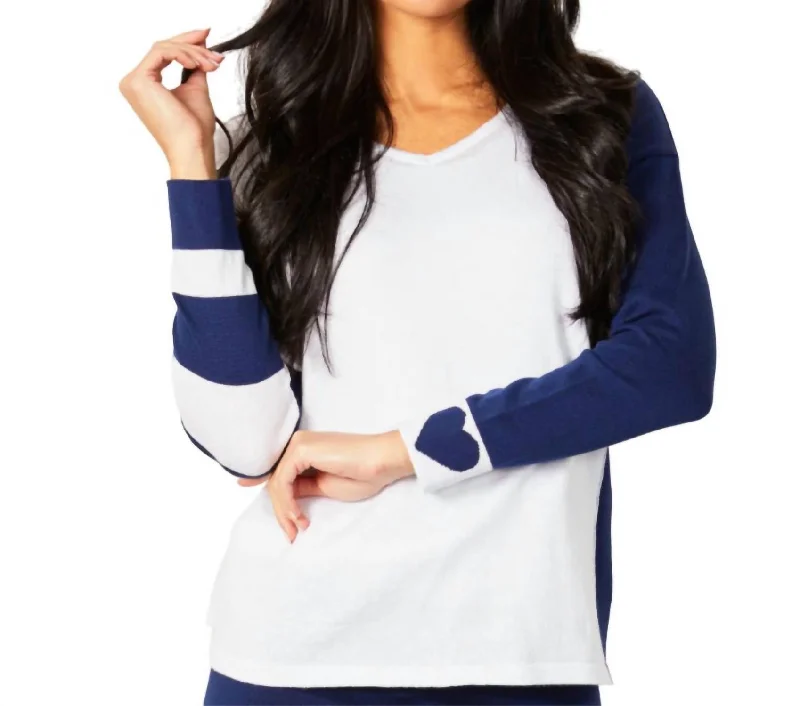 Women's Layered Outfit Heart V-Neck Hoodie In White/navy