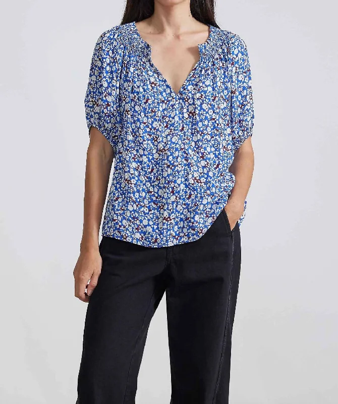 Classic Women's Fashion Esparta Short Sleeve Top In Piet Floral Blue