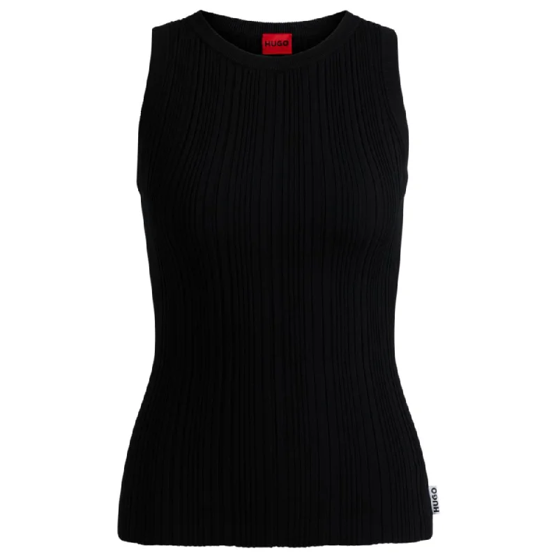 Trendy Women's Apparel for All Seasons Slim-fit sleeveless top with irregular ribbed structure